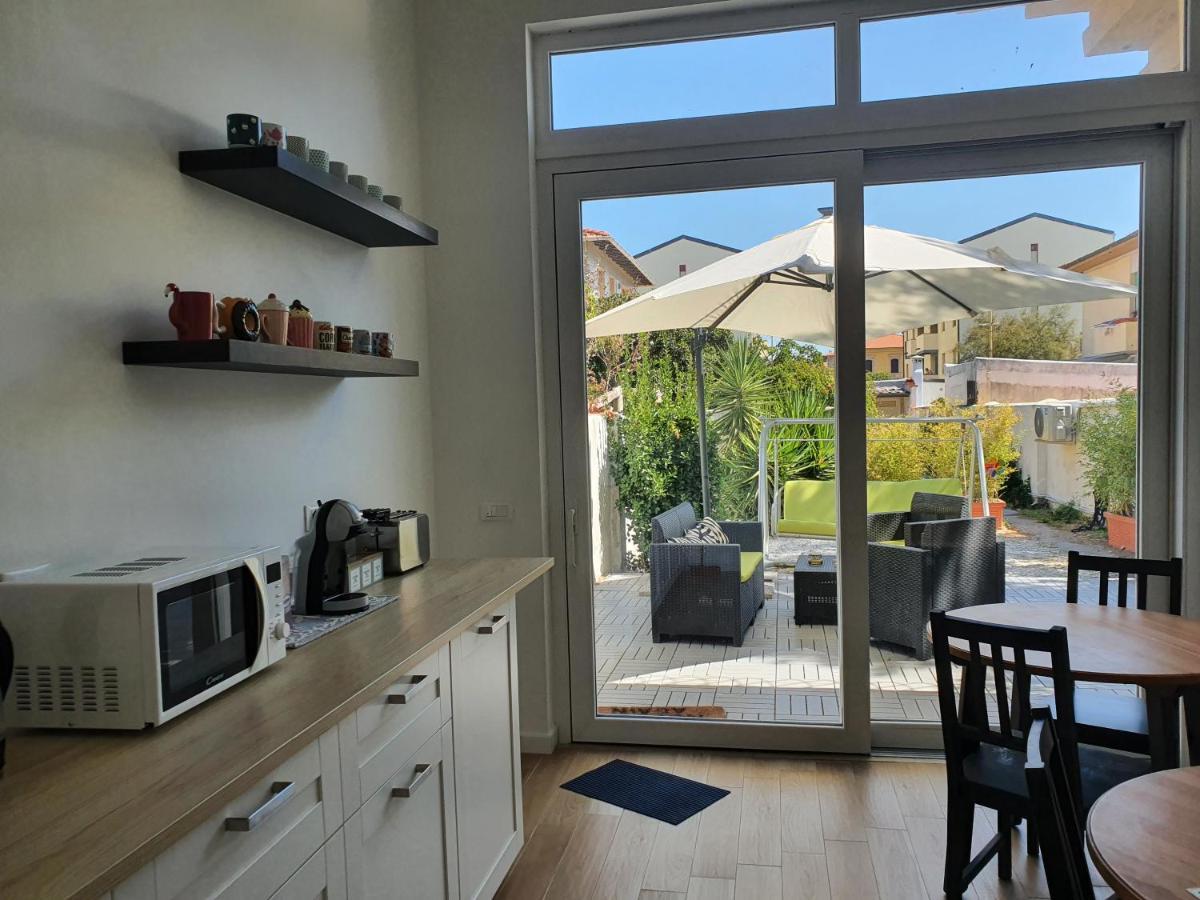 Bed and Breakfast Annemarie Marina Di Pisa Exterior foto