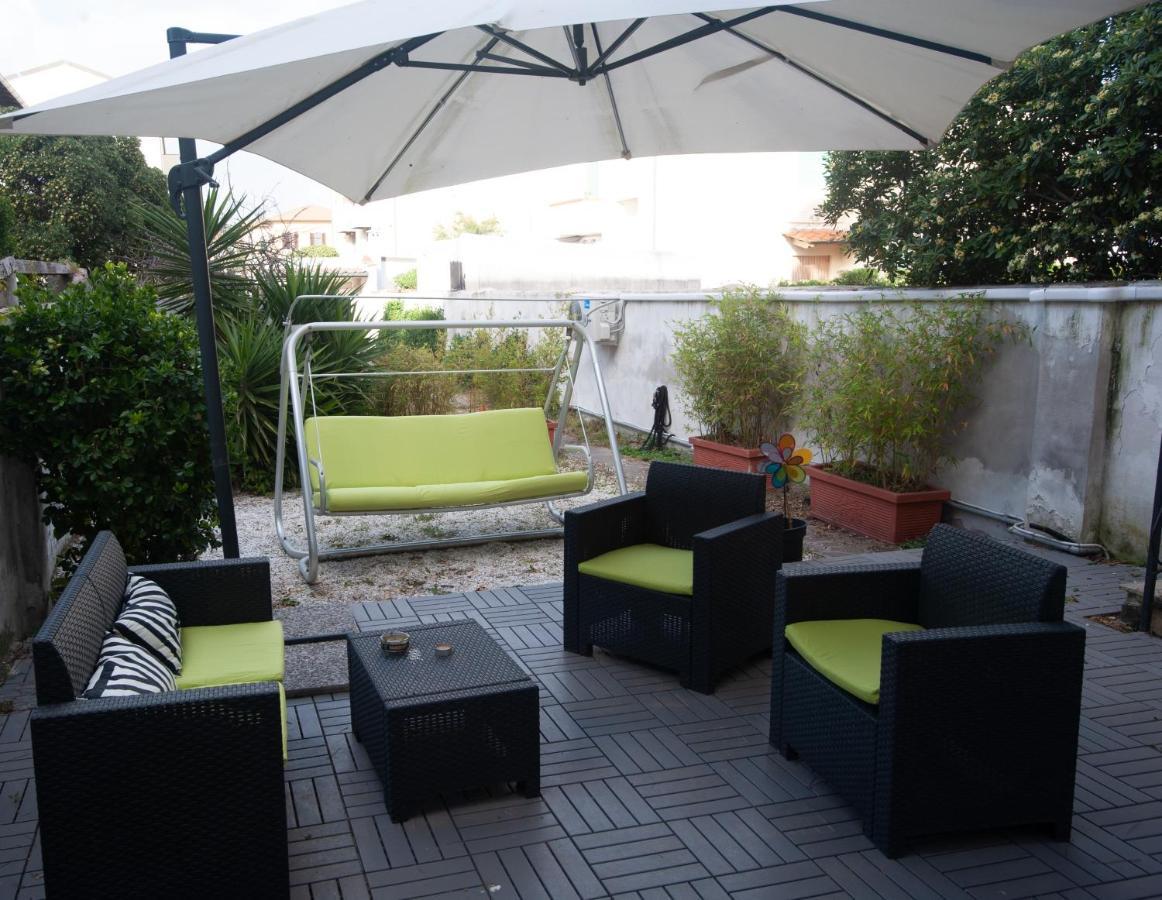 Bed and Breakfast Annemarie Marina Di Pisa Exterior foto